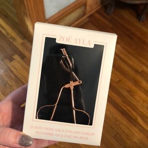 Zoe Ayla rose gold eyelash curler
